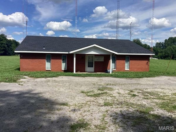 13063 Winu Drive , Highland, IL 62249