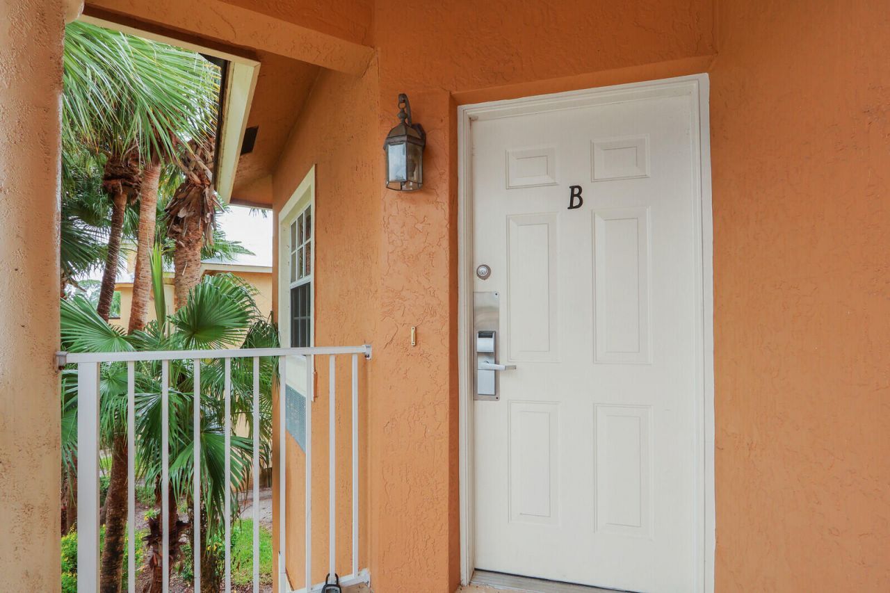 8330 Mulligan Circle, Unit 2121, Port Saint Lucie, FL 34986 Photo