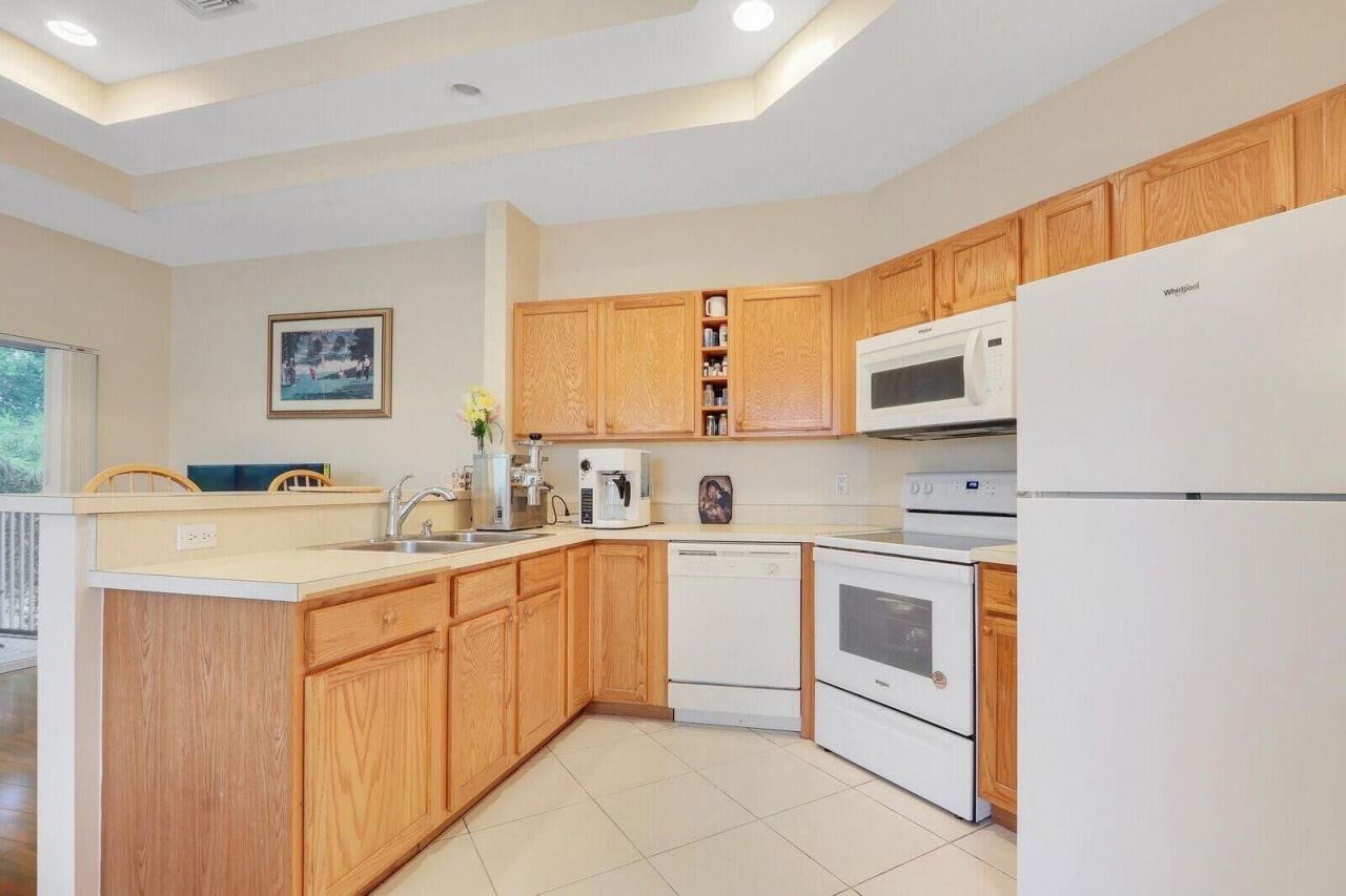 8330 Mulligan Circle, Unit 2121, Port Saint Lucie, FL 34986 Photo