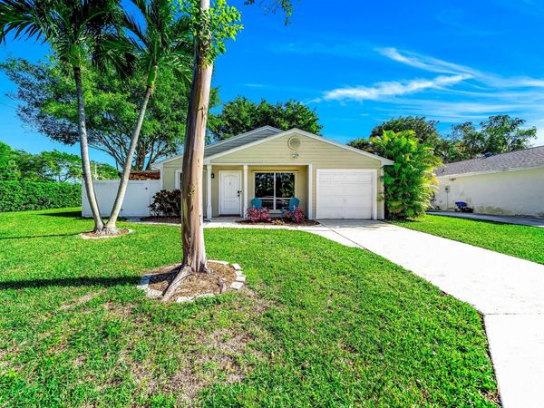 8315 GARDEN GATE Place, Boca Raton, FL 33433