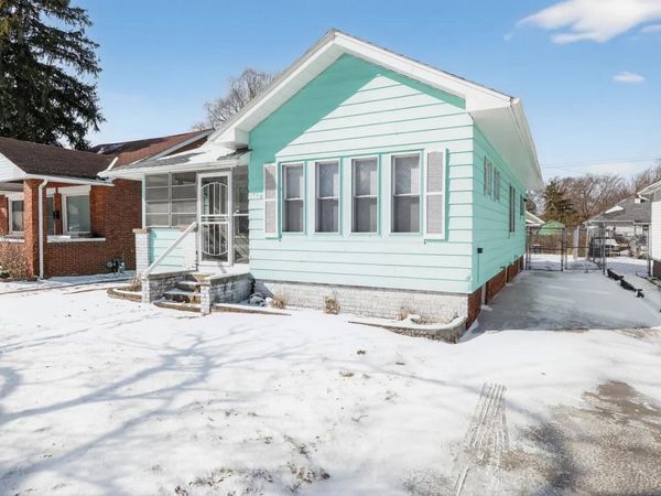 410 N Carroll Avenue , Michigan City, IN 46360