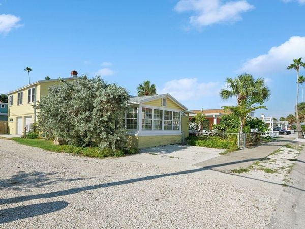 102 11TH AVENUE , ST PETE BEACH, FL 33706