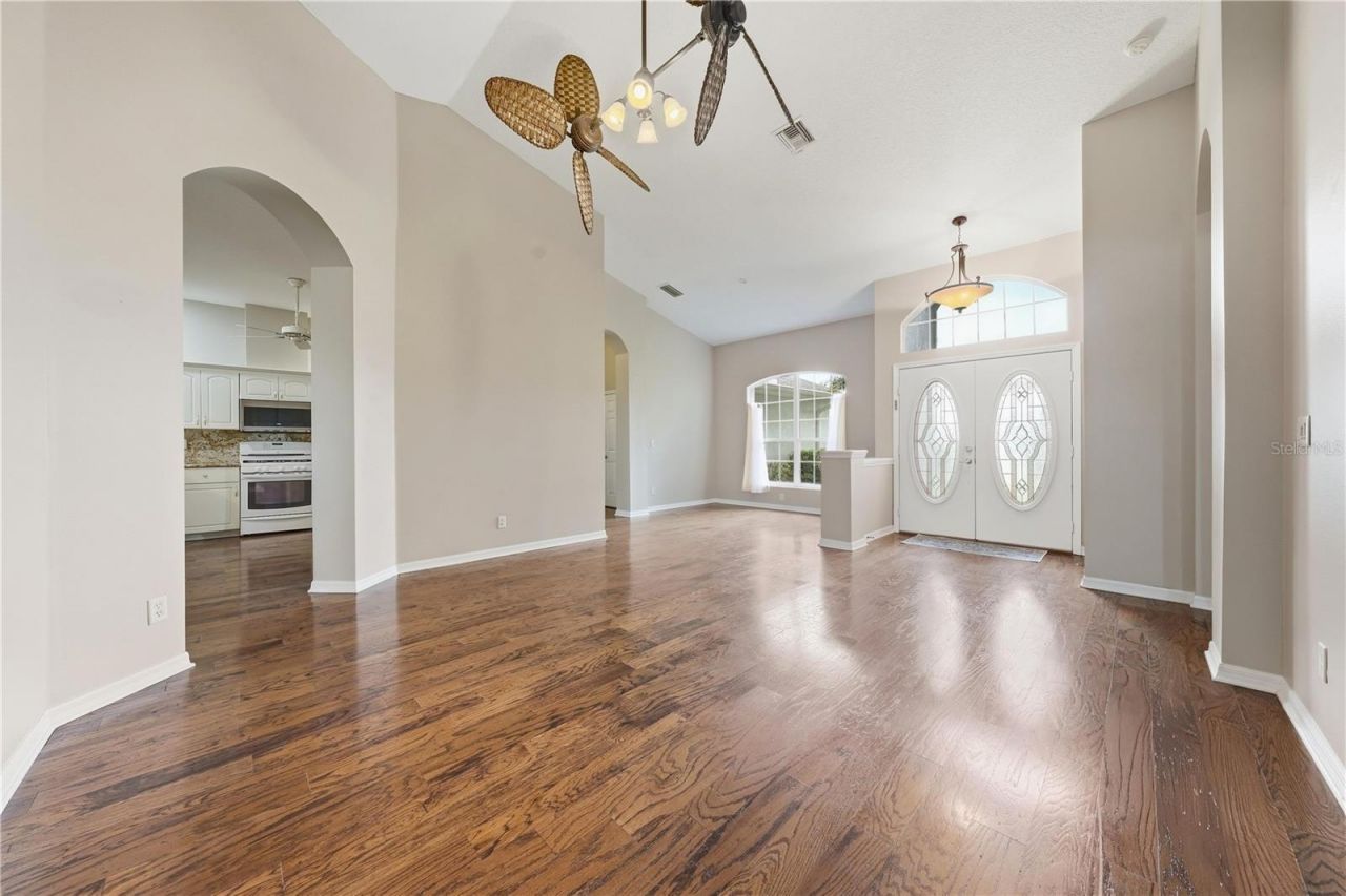 5127 Aurora Drive , Leesburg, FL 34748 Photo