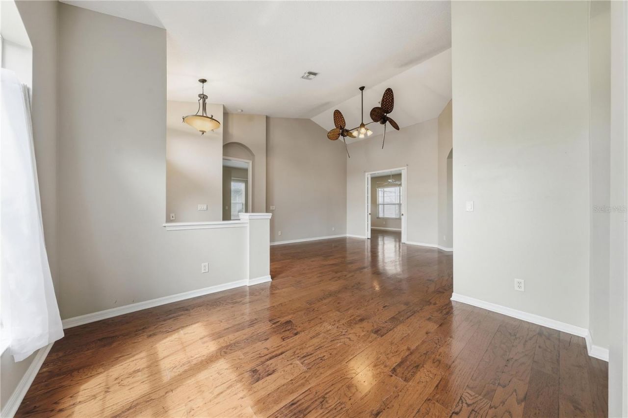 5127 Aurora Drive , Leesburg, FL 34748 Photo