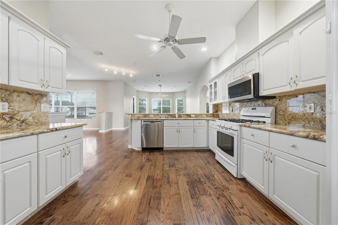 5127 Aurora Drive , Leesburg, FL 34748 Photo