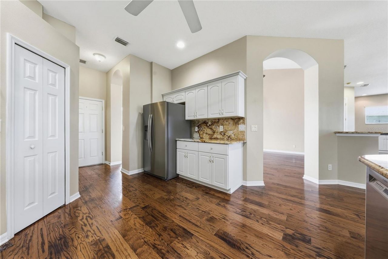 5127 Aurora Drive , Leesburg, FL 34748 Photo