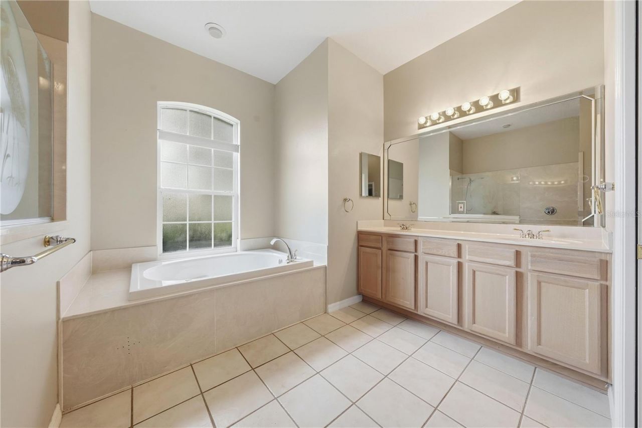 5127 Aurora Drive , Leesburg, FL 34748 Photo