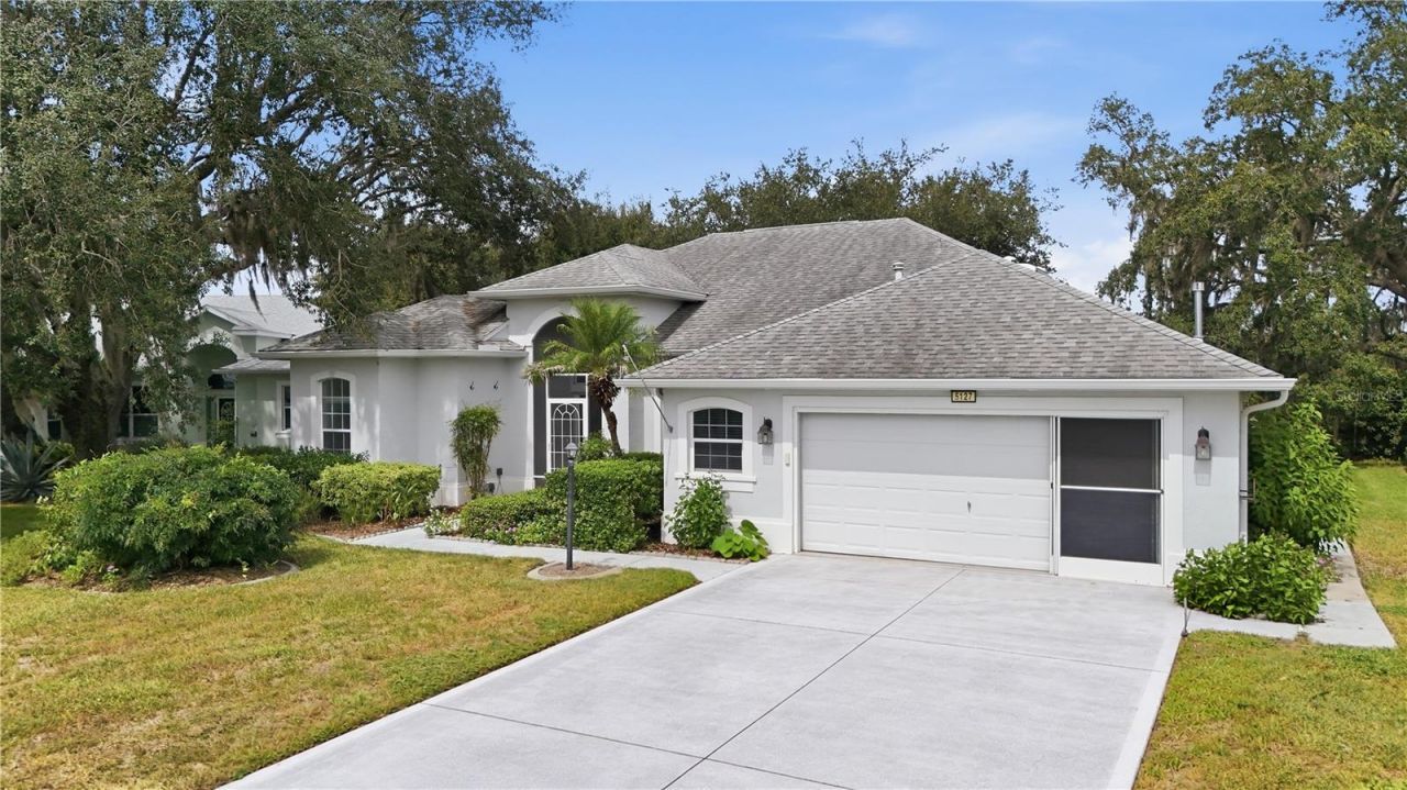 5127 Aurora Drive , Leesburg, FL 34748 Photo