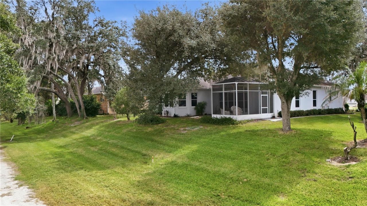 5127 Aurora Drive , Leesburg, FL 34748 Photo
