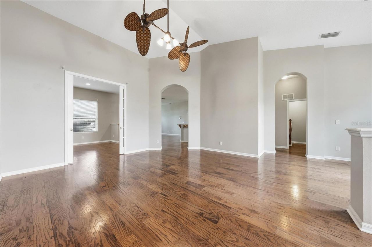 5127 Aurora Drive , Leesburg, FL 34748 Photo