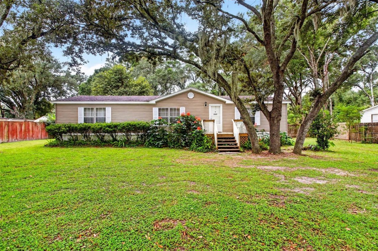 7305 Timber Crest Lane , Zephyrhills, FL 33540 Main Photo