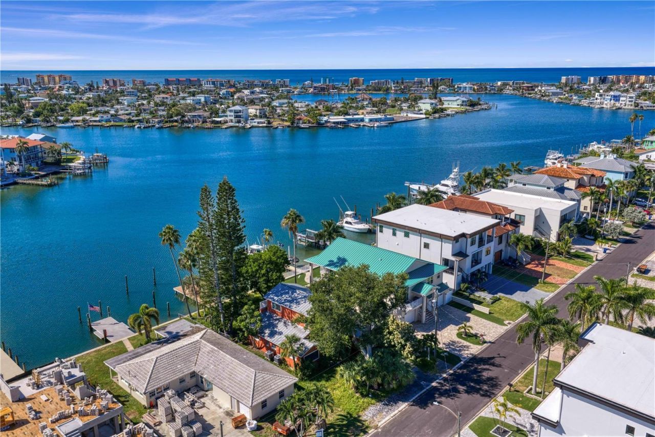 835 Bay Point Drive , Madeira Beach, FL 33708 Photo