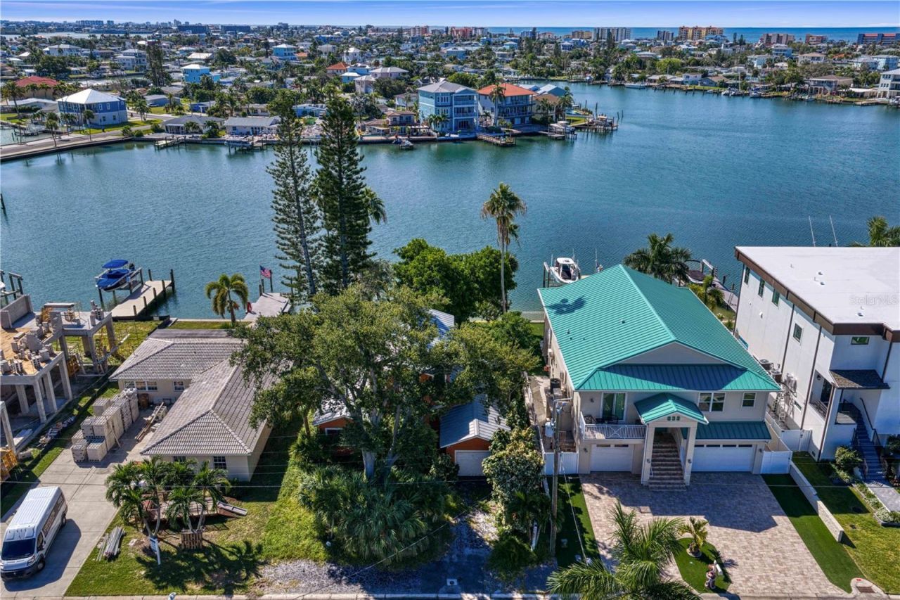 835 Bay Point Drive , Madeira Beach, FL 33708 Photo