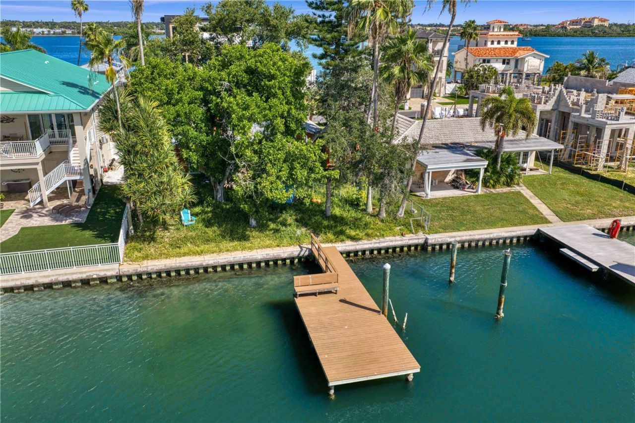 835 Bay Point Drive , Madeira Beach, FL 33708 Photo