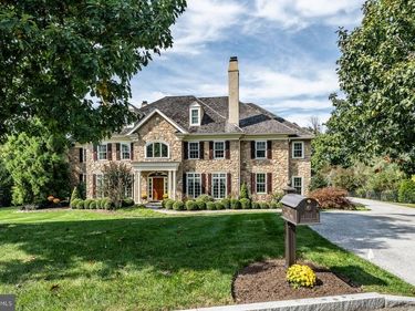 132 WAVERLY CIRCLE, PHOENIXVILLE, PA 19460
