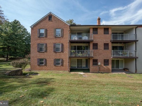 71 DRUMMERS LANE, WAYNE, PA 19087
