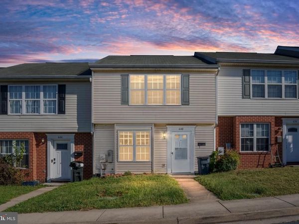 640 W MARTIN STREET W , MARTINSBURG, WV 25401