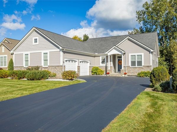 12 Colten Court , Webster, NY 14580