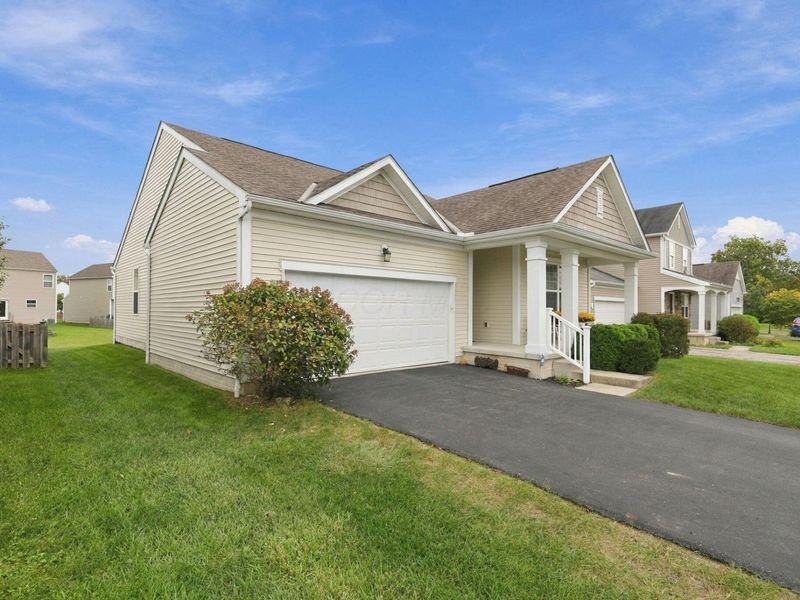 2440 Sky Valley Drive, Grove City, OH 43123 Photo 2