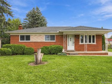 34440 Koch Avenue, Sterling Heights, Mi 48310