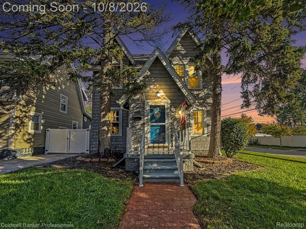 1118 Oxford Road, Berkley, Mi 48072