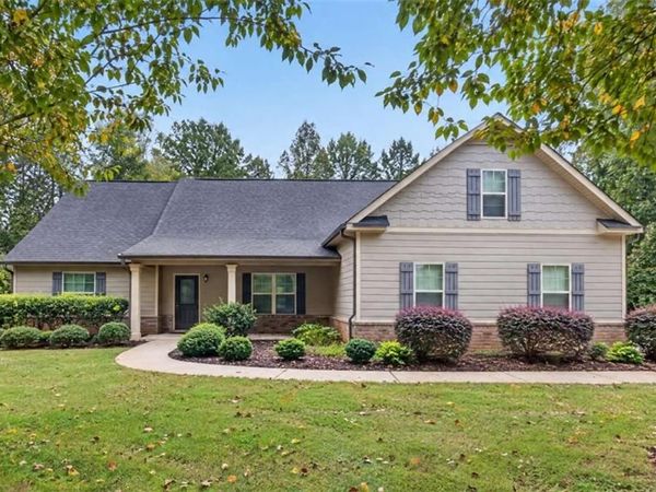 717 Oconee Lane , Commerce, GA 30529