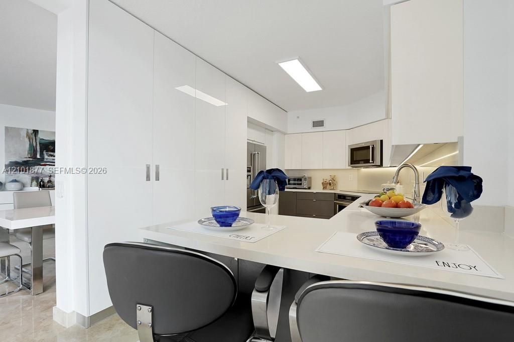 3370 Hidden Bay Dr , Unit 2310, Aventura, FL 33180 Photo