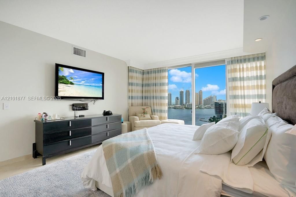 3370 Hidden Bay Dr , Unit 2310, Aventura, FL 33180 Photo