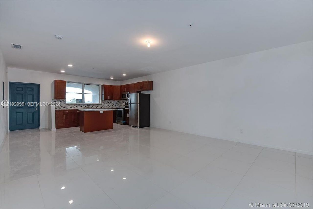 2575 SW 64th Ave , Unit 8, Miramar, FL 33023 Photo