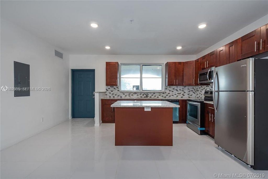 2575 SW 64th Ave , Unit 8, Miramar, FL 33023 Photo