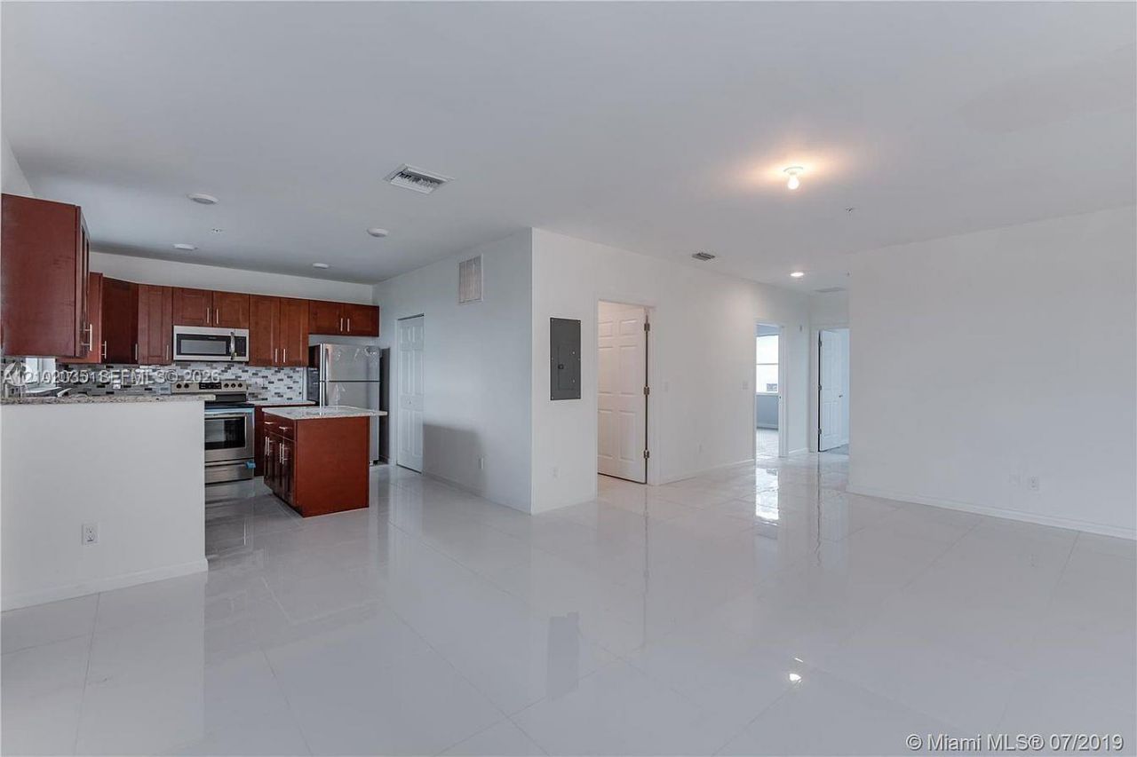 2575 SW 64th Ave , Unit 8, Miramar, FL 33023 Photo