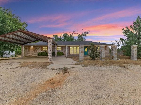 760 College Farm, Stephenville, TX 76401