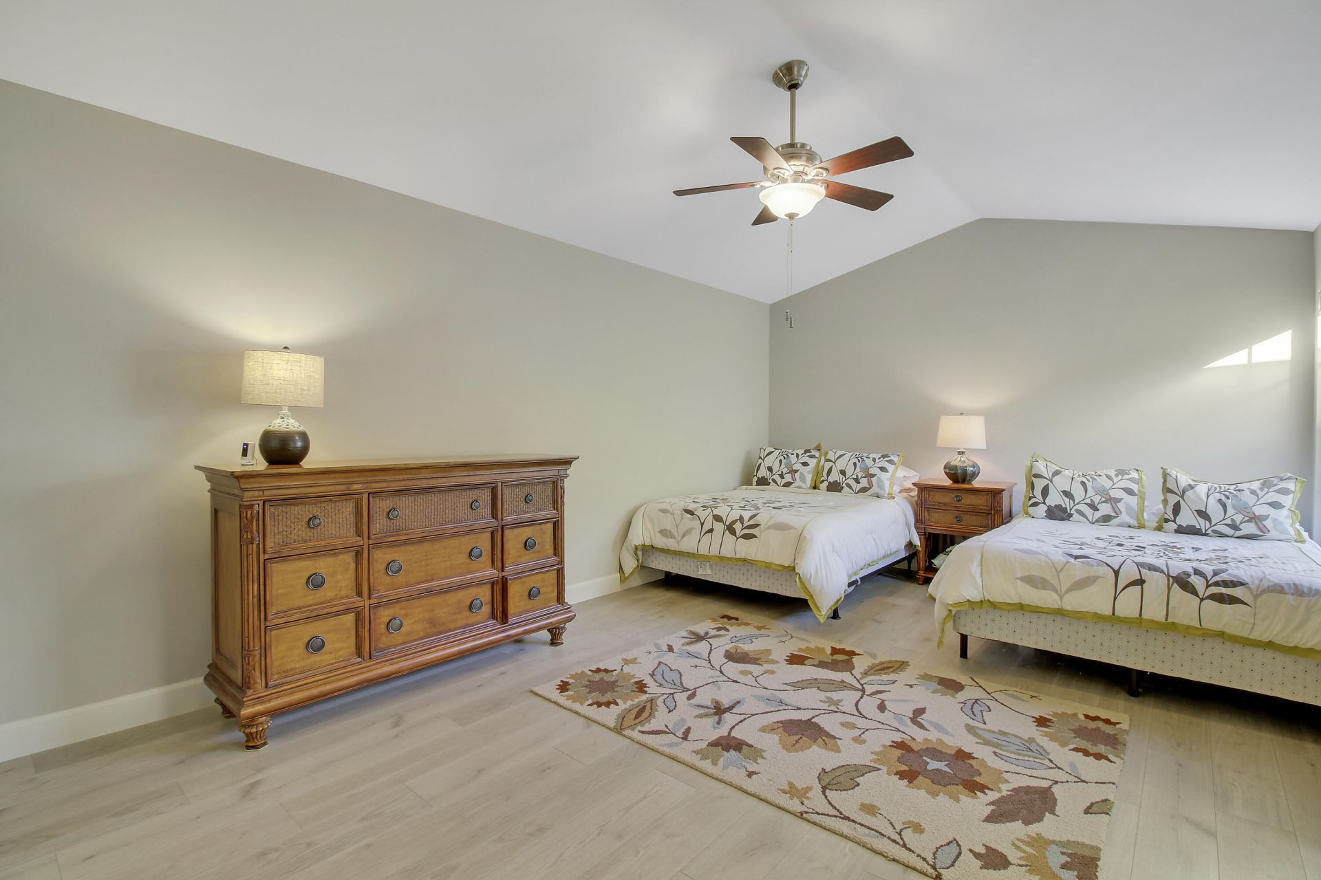 587 Prestwick Circle, Unit 2, Palm Beach Gardens, FL 33418 Photo