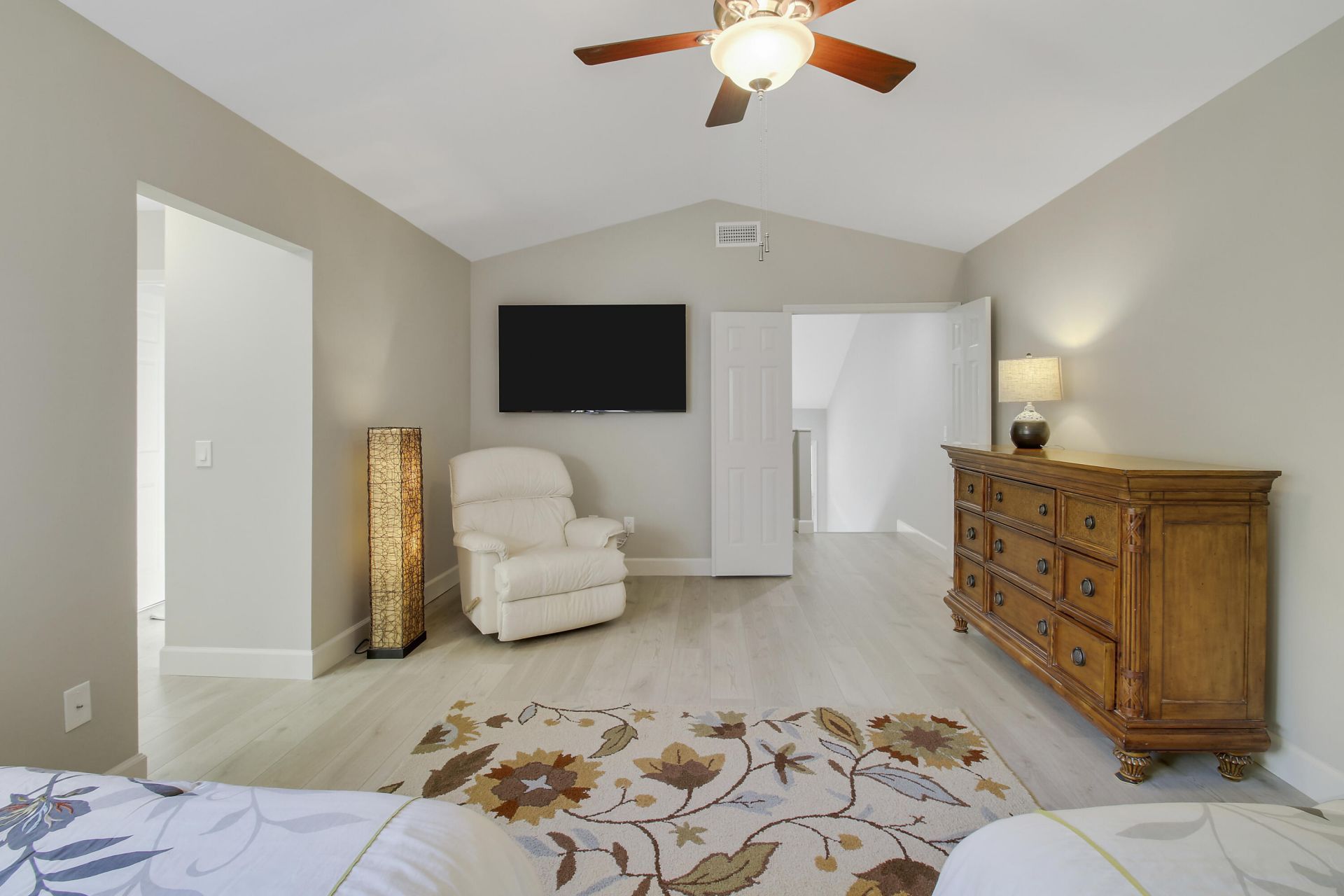 587 Prestwick Circle, Unit 2, Palm Beach Gardens, FL 33418 Photo
