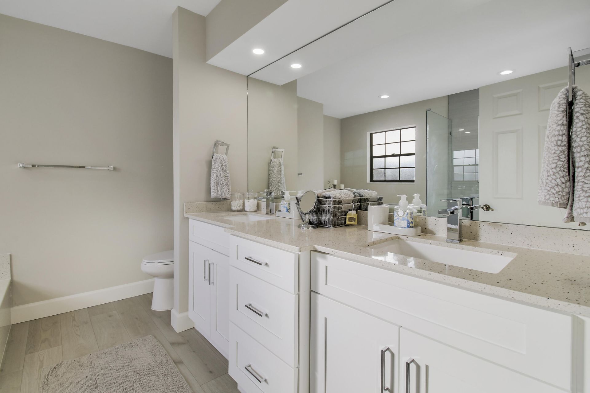 587 Prestwick Circle, Unit 2, Palm Beach Gardens, FL 33418 Photo