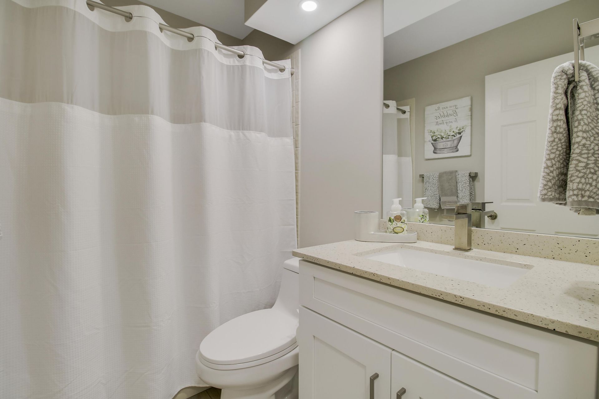 587 Prestwick Circle, Unit 2, Palm Beach Gardens, FL 33418 Photo