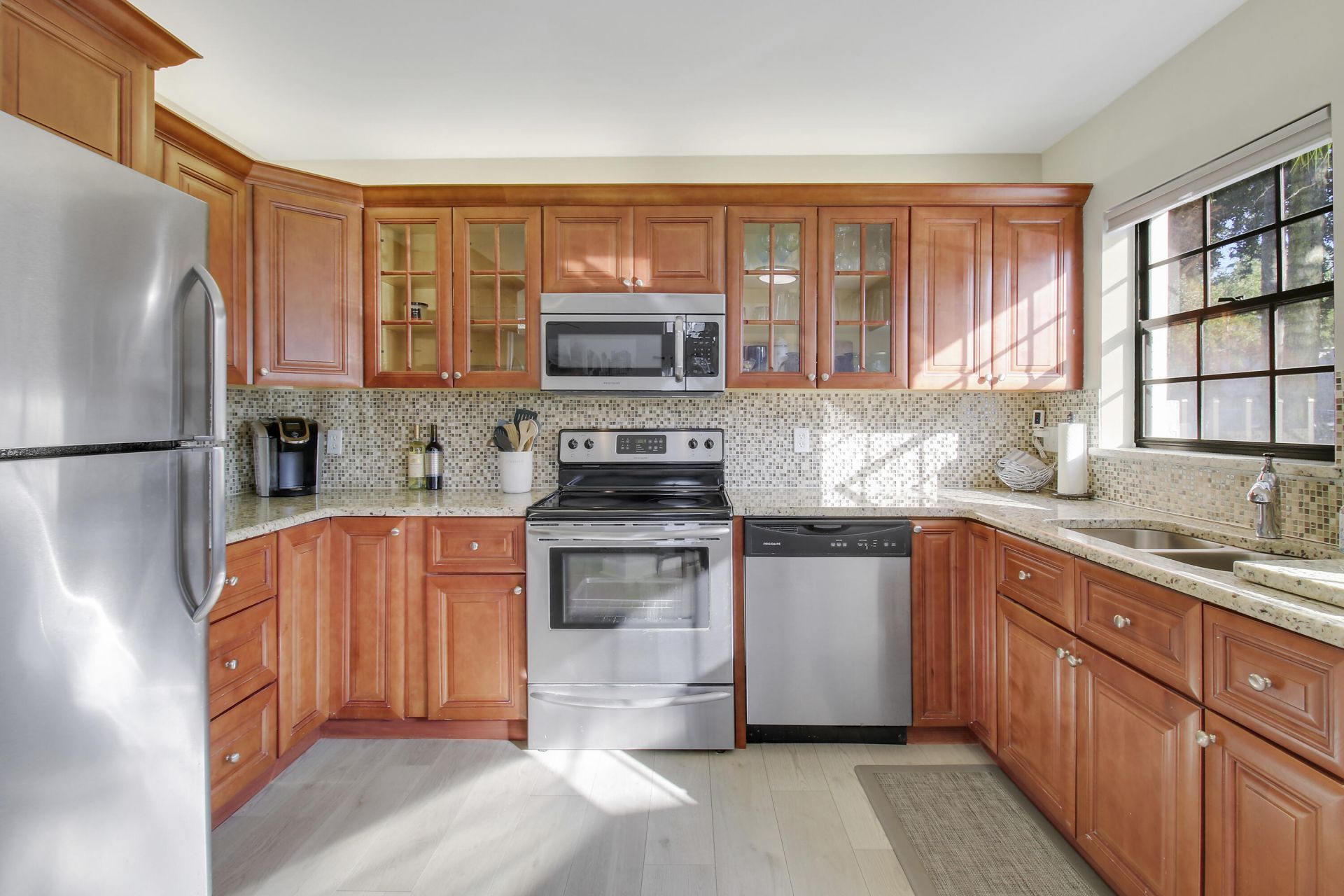 587 Prestwick Circle, Unit 2, Palm Beach Gardens, FL 33418 Photo