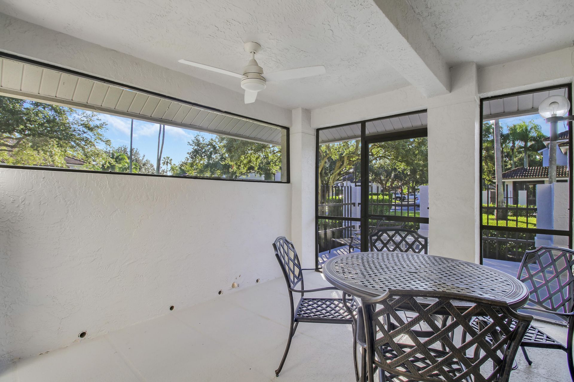 587 Prestwick Circle, Unit 2, Palm Beach Gardens, FL 33418 Photo
