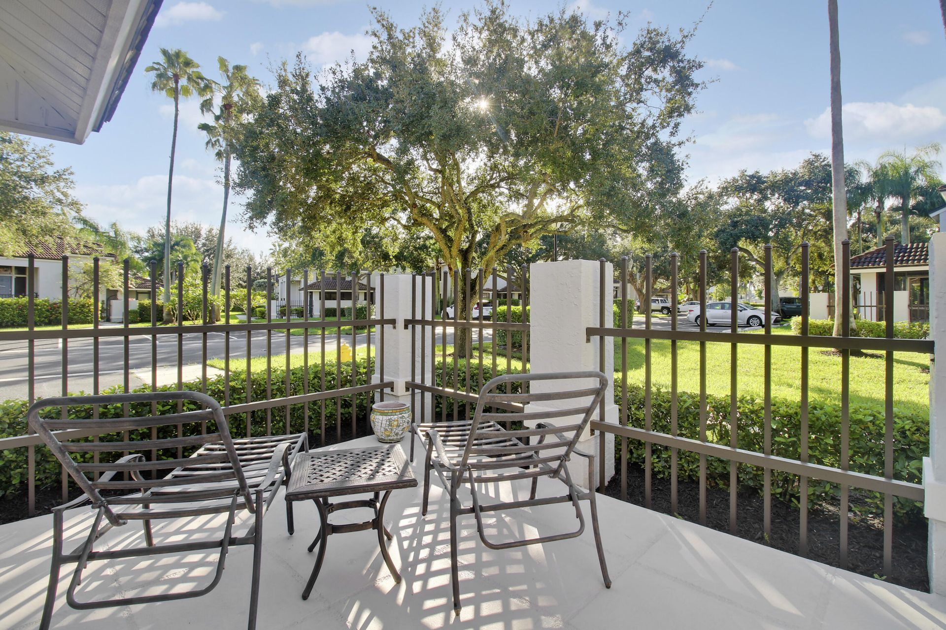 587 Prestwick Circle, Unit 2, Palm Beach Gardens, FL 33418 Photo