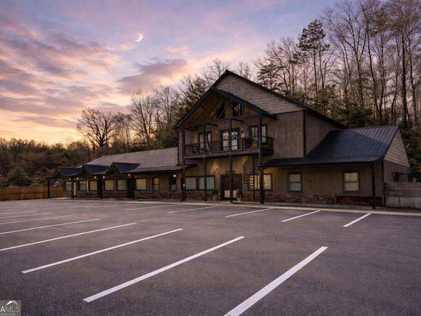 33 Rose Petal Lane, Ellijay, GA 30540