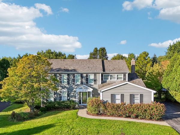 17945 W Pond Ridge Circle , Gurnee, IL 60031