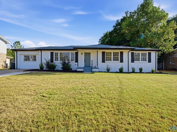 307 Meadowbrook Drive SE, Huntsville, AL 35803