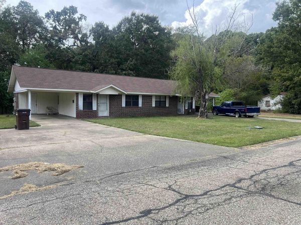 1002-1004-1006 Missouri Street , Crossett, AR 71635