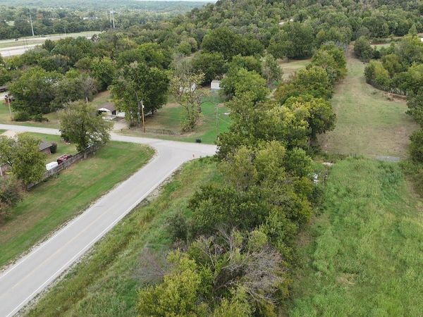 W 41st Street , Tulsa, OK 74107