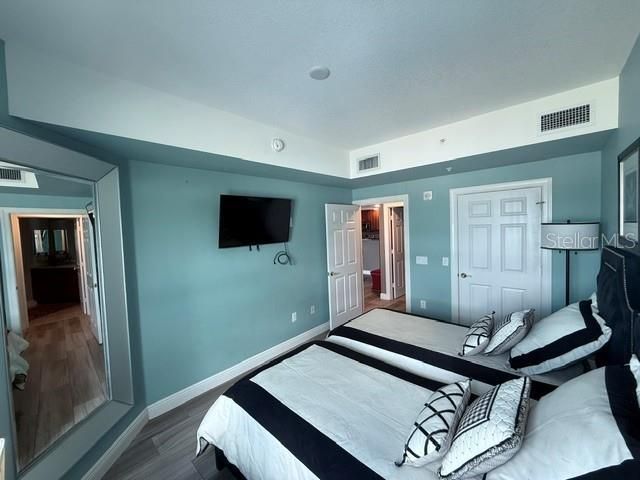 800 N Tamiami Trail , Unit 1006, Sarasota, FL 34236 Photo