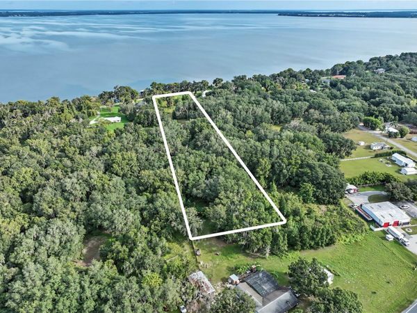 LAKESHORE DRIVE , YALAHA, FL 34797