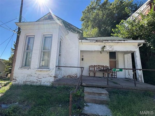 209 S 7th Street , Hannibal, MO 63401