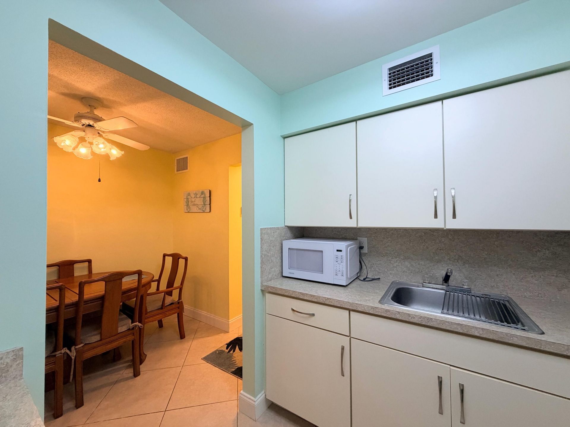 240 Horizons W, Unit 107, Boynton Beach, FL 33435 Photo