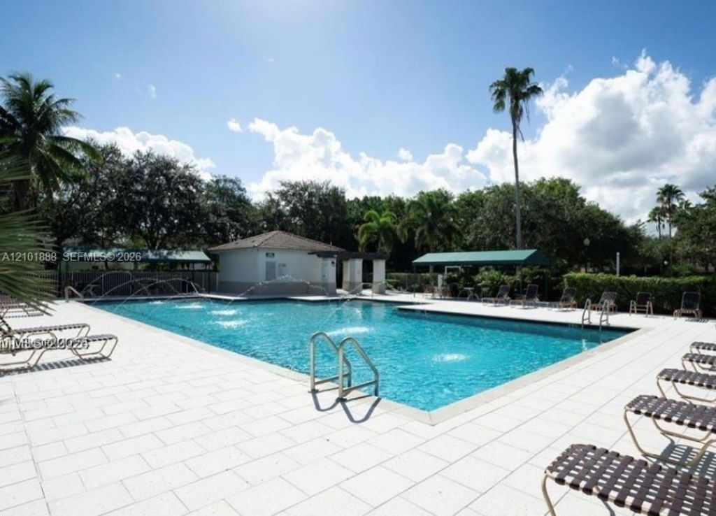 932 Falling Water Rd, Weston, FL 33326 Photo