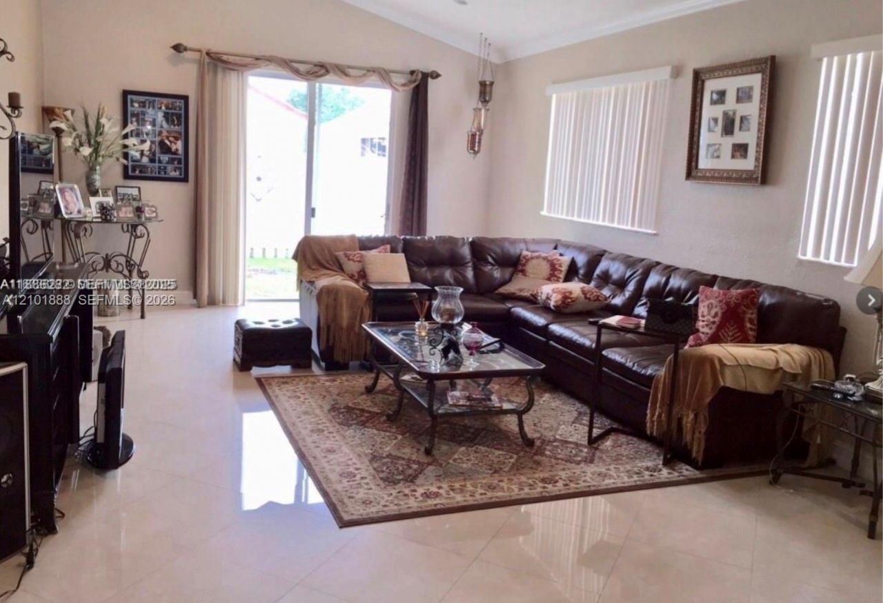 932 Falling Water Rd, Weston, FL 33326 Photo
